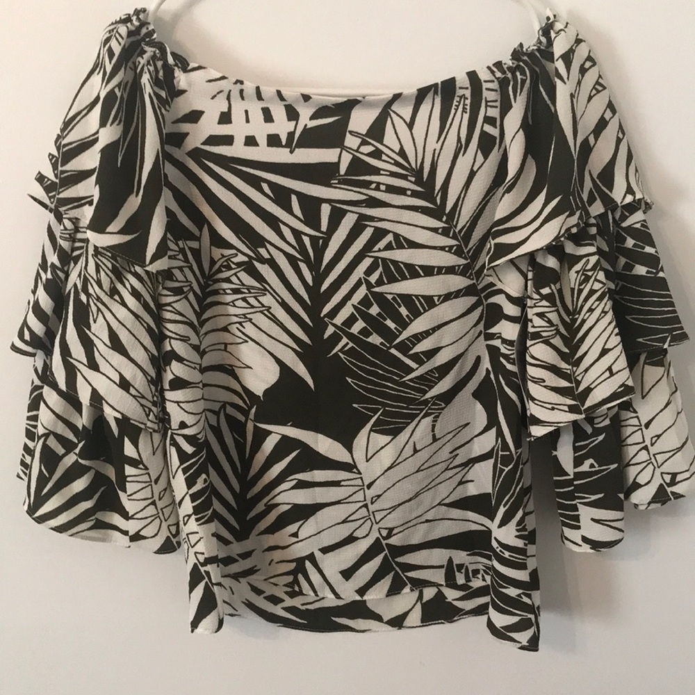Floral Print Blouse with Frilly Sleeves